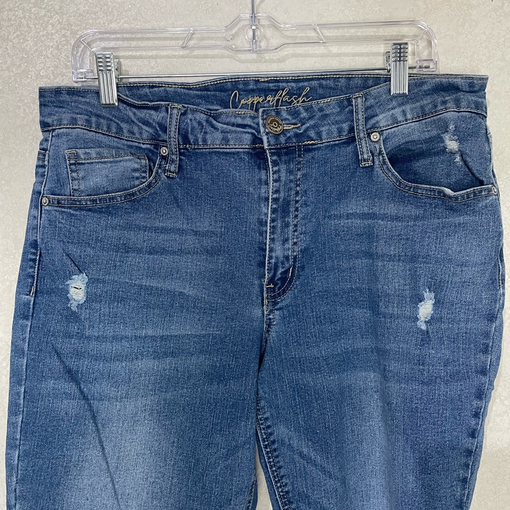 Copperflash Cropped Distressed Jeans - Picture 4 of 7